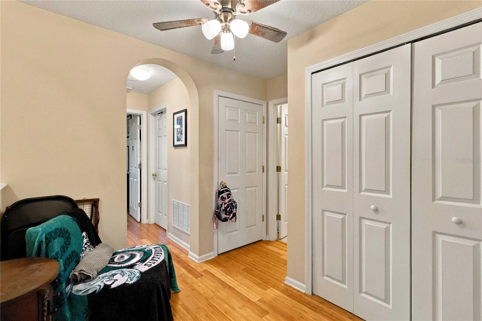 933 Pine Pointe Ln Property Photo 12