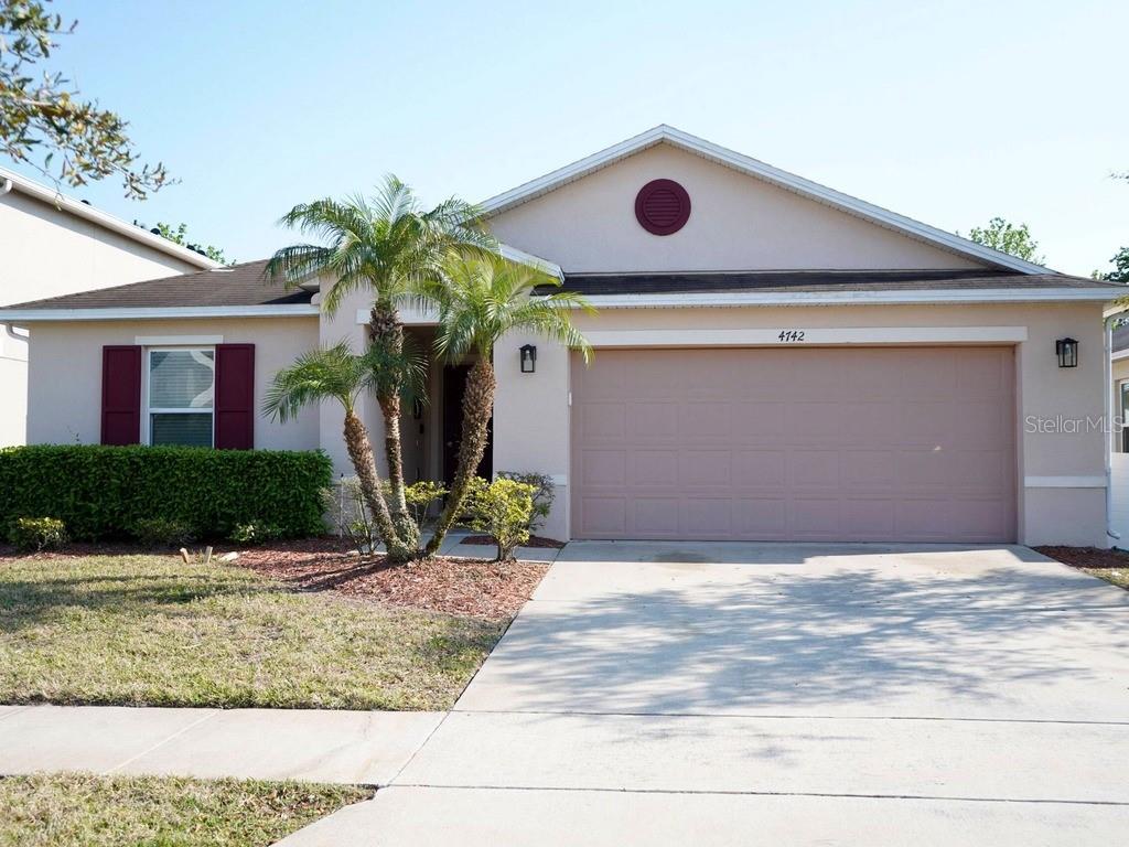 O6441245 Property Photo 2