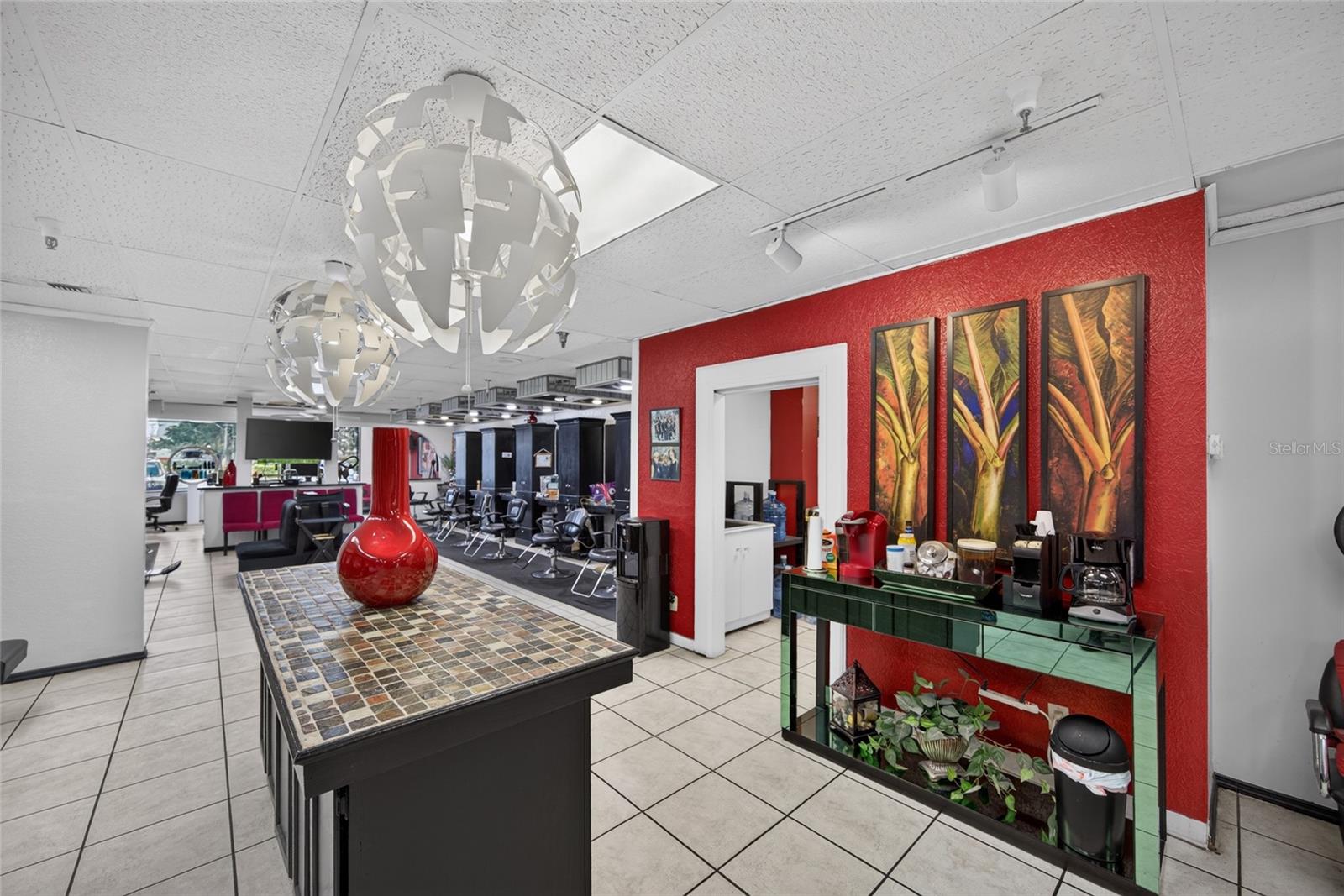 O6441280 Property Photo 15