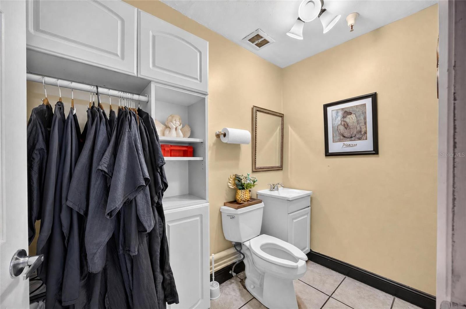 O6441280 Property Photo 21