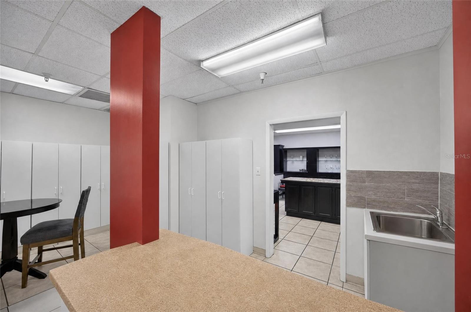 O6441280 Property Photo 26