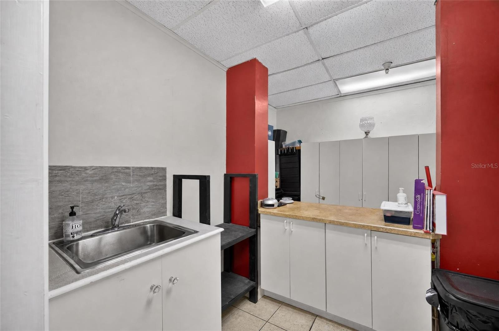 O6441280 Property Photo 28