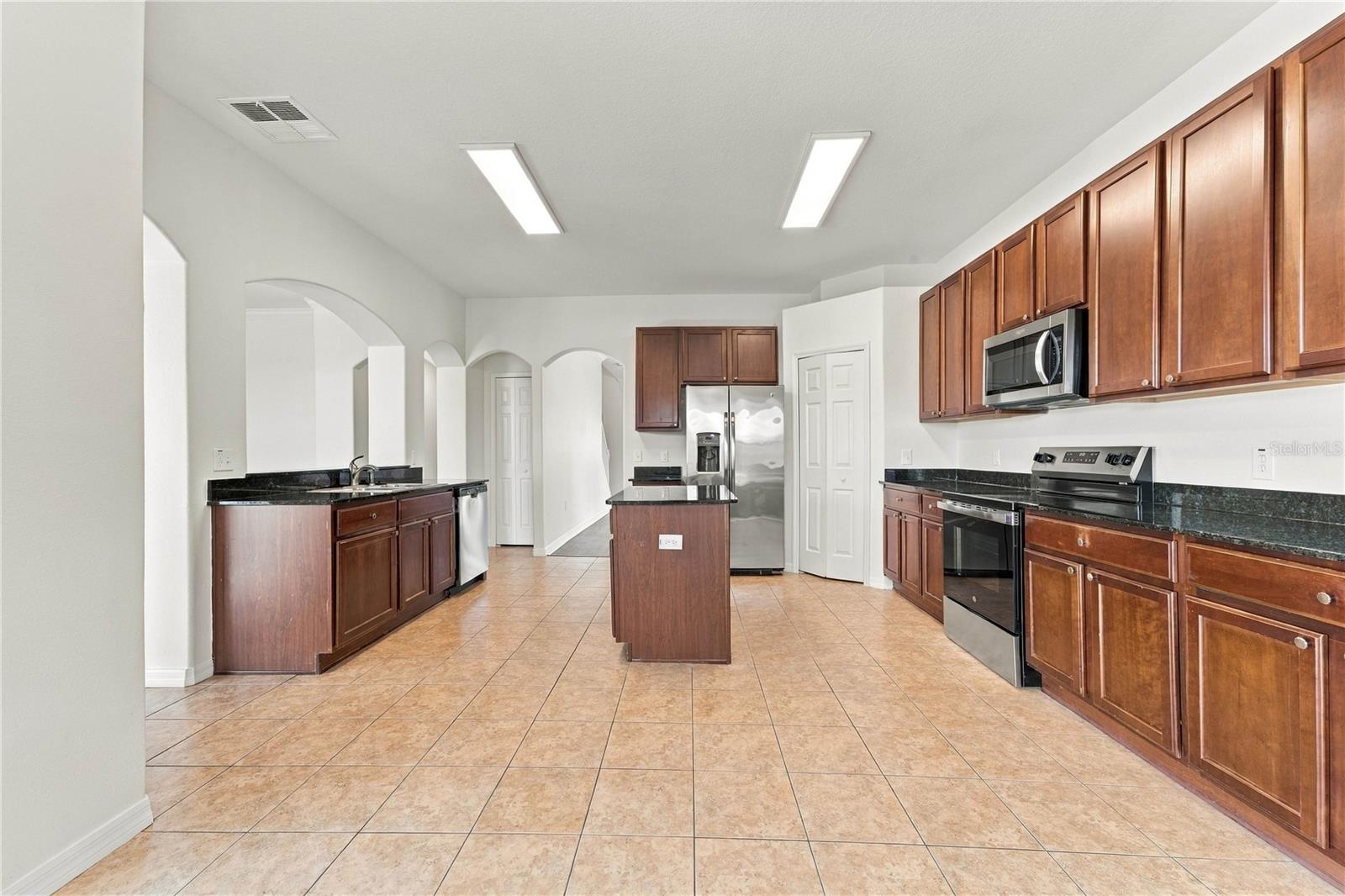 3247 Chessington Dr Property Photo 8