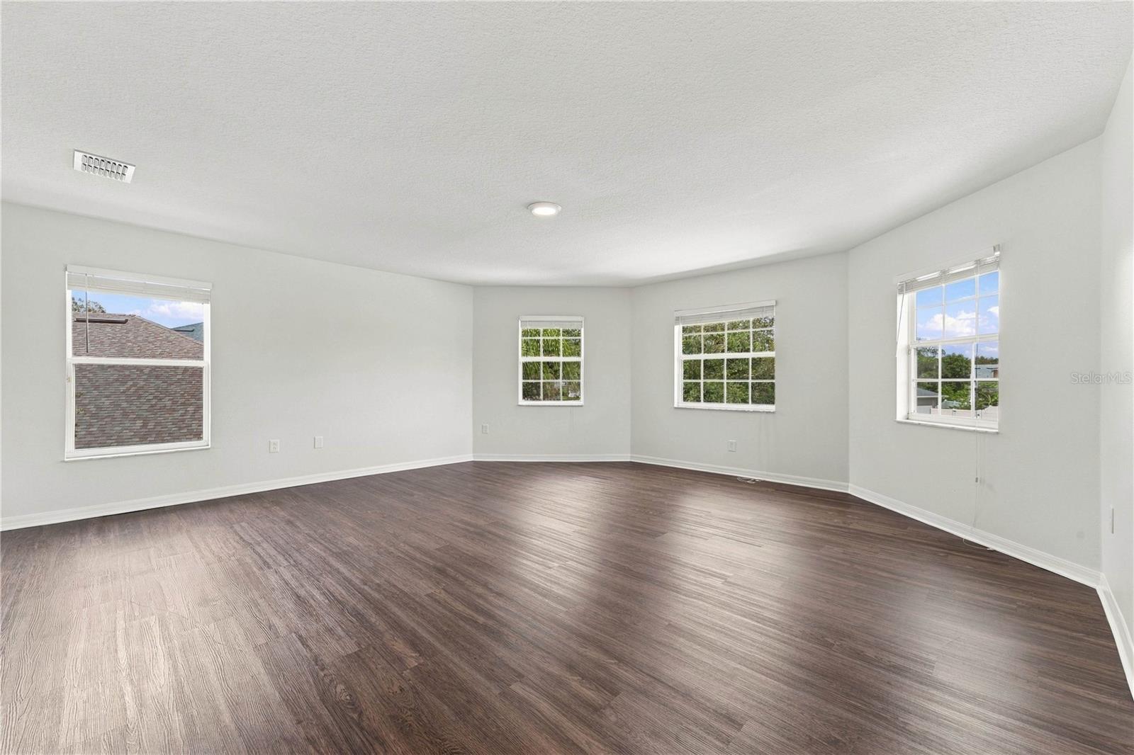 3247 Chessington Dr Property Photo 18