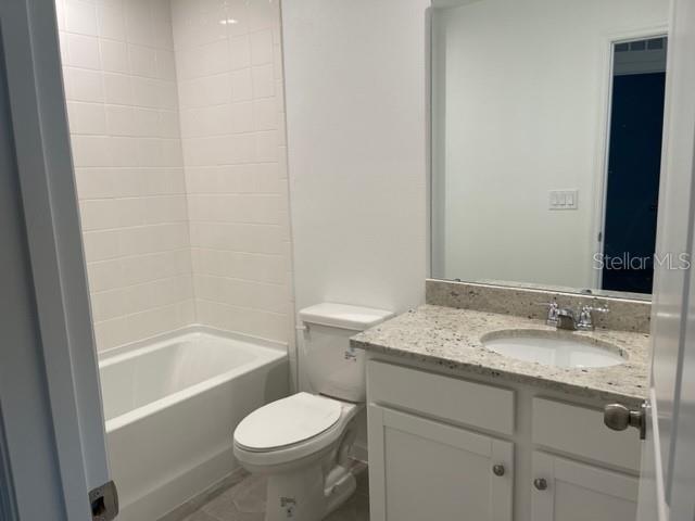 1136 Lakeshore Breeze Pl Property Photo 11