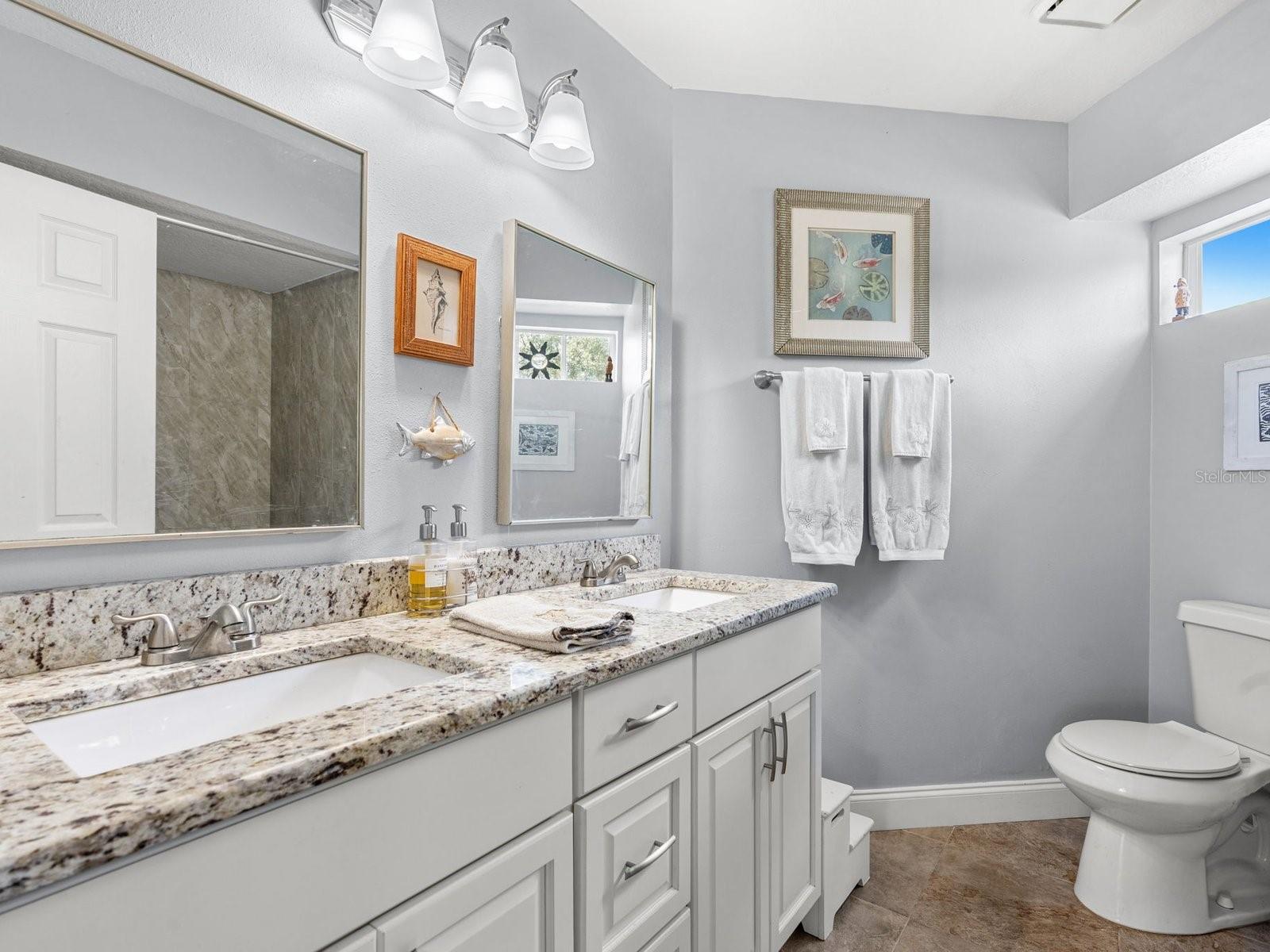 864 Bentley Green Cir Property Photo 33