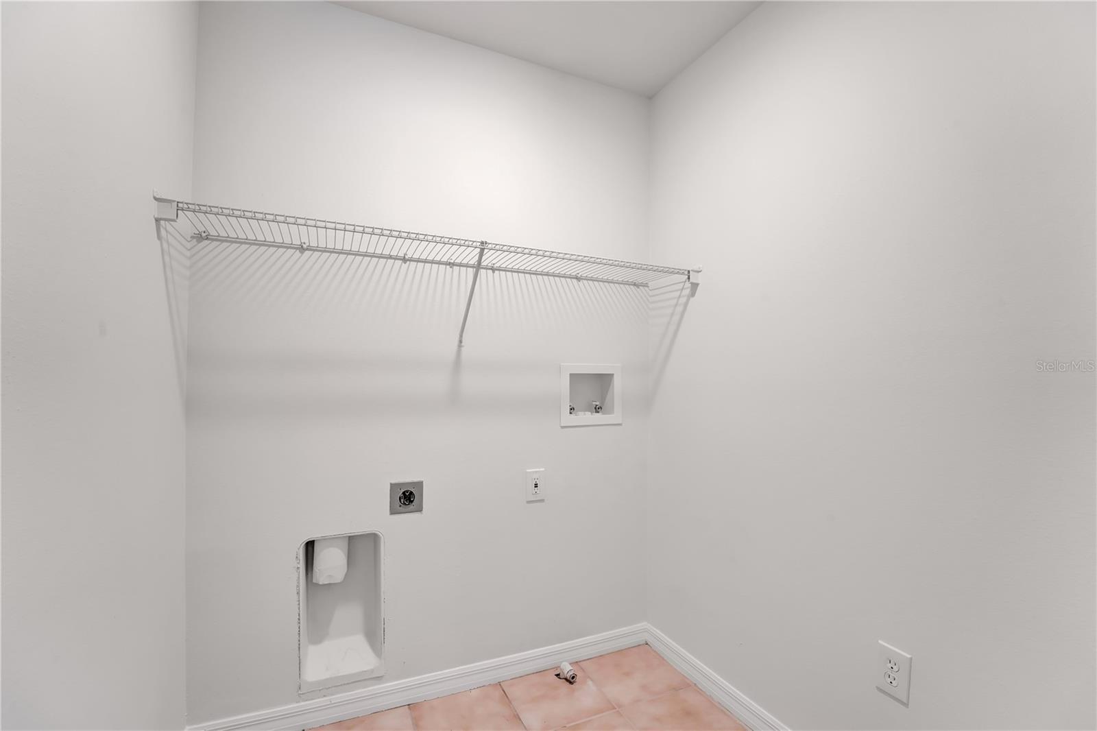 8218 Canary Canyon Way Property Photo 24