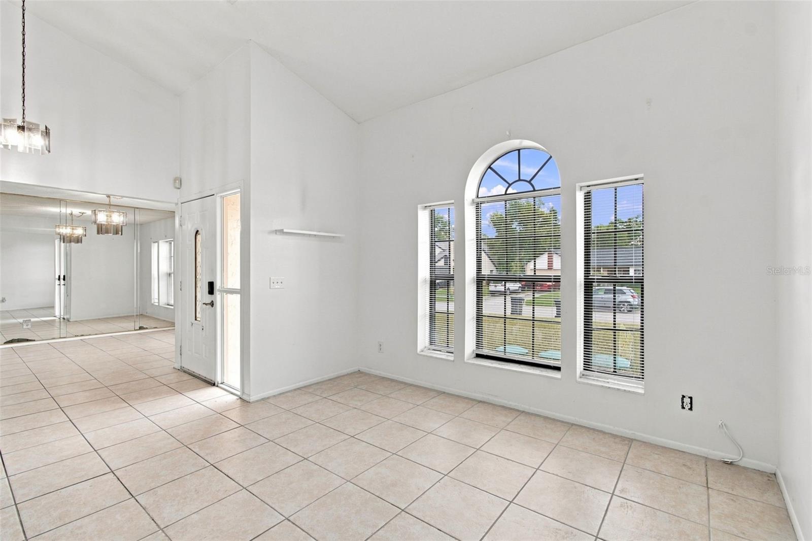 5676 Breckenridge Cir Property Photo 3
