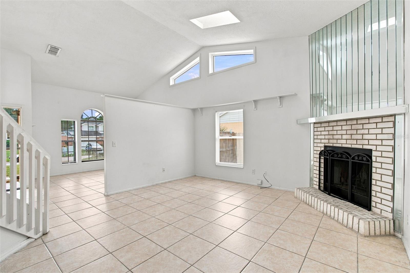 5676 Breckenridge Cir Property Photo 6