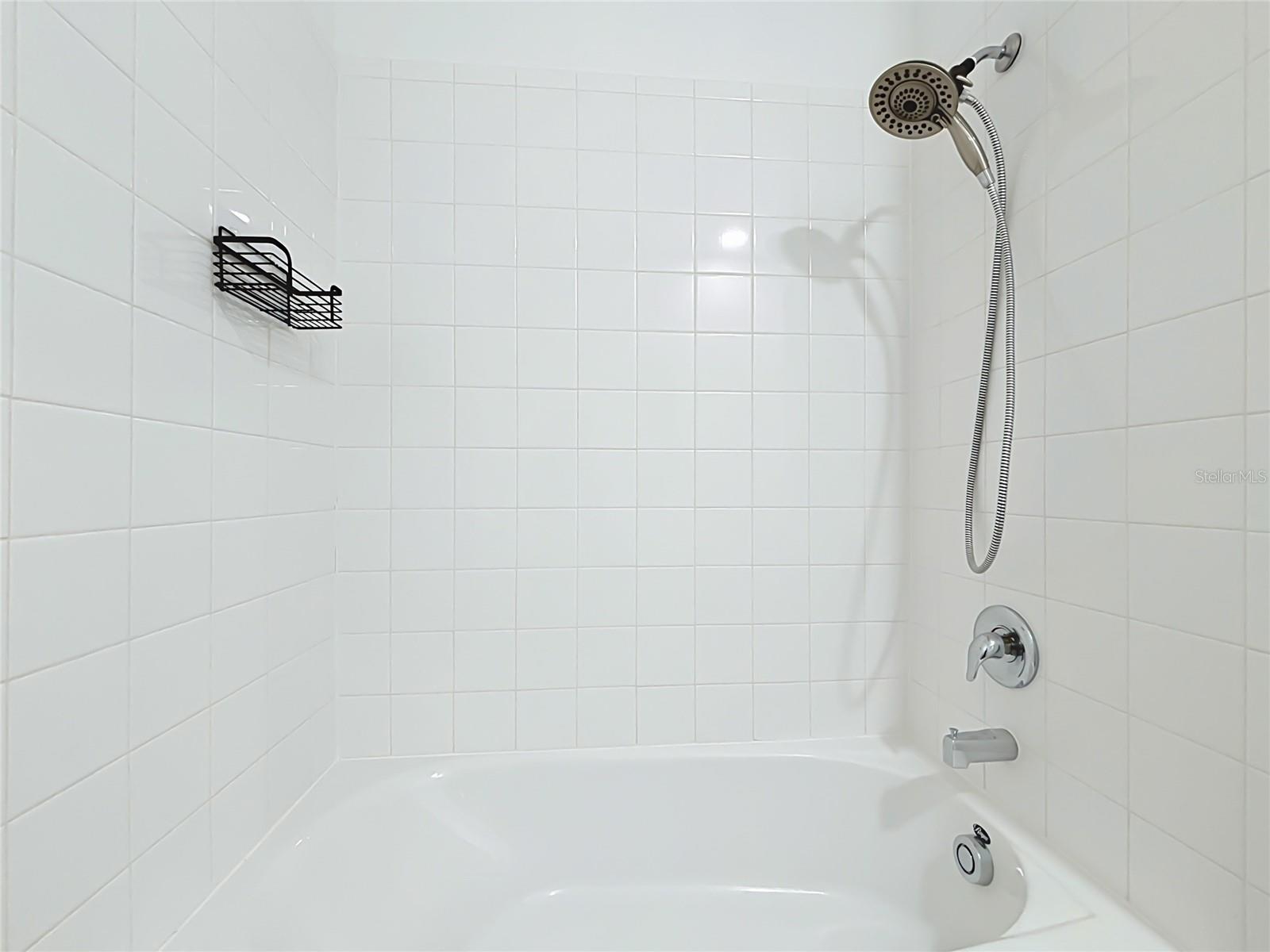 643 Grove St Property Photo 25
