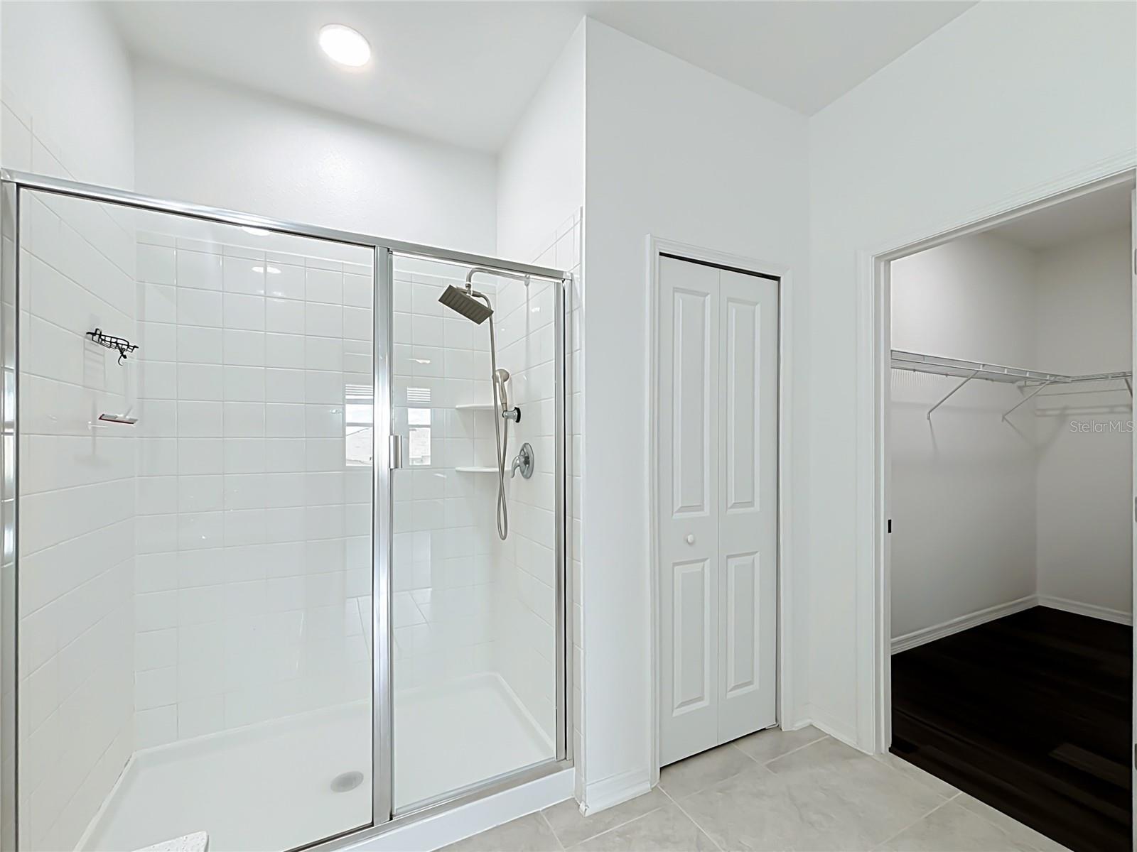 643 Grove St Property Photo 31