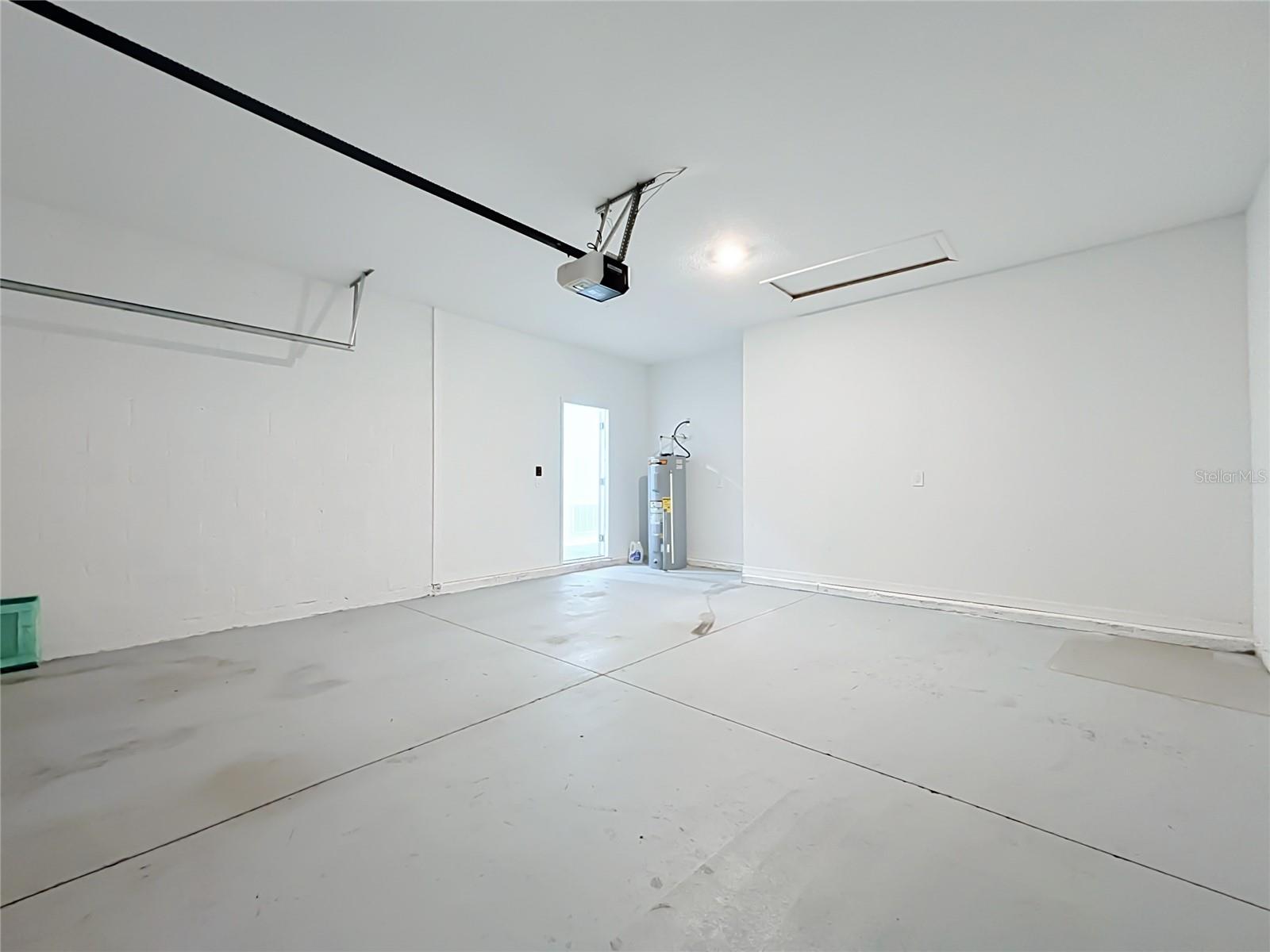 643 Grove St Property Photo 36