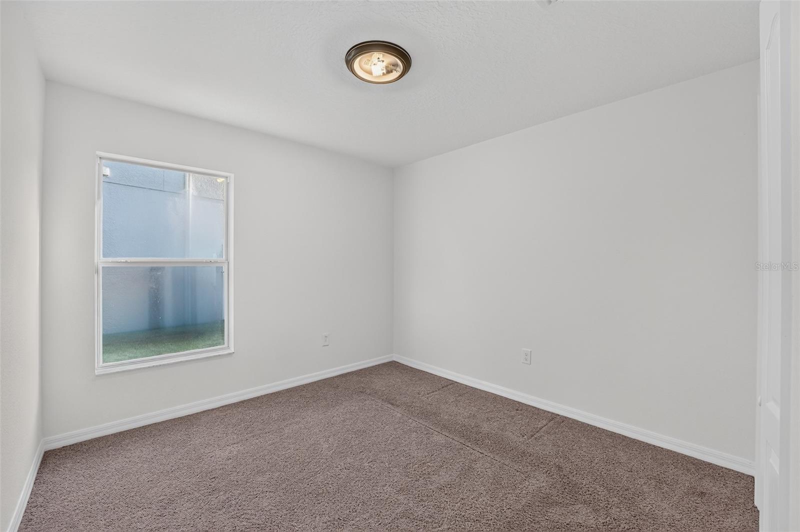 10648 Inside Loop Property Photo 15