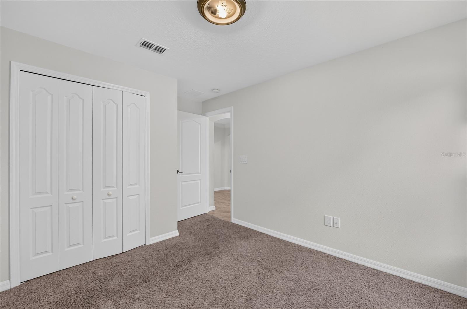 10648 Inside Loop Property Photo 16