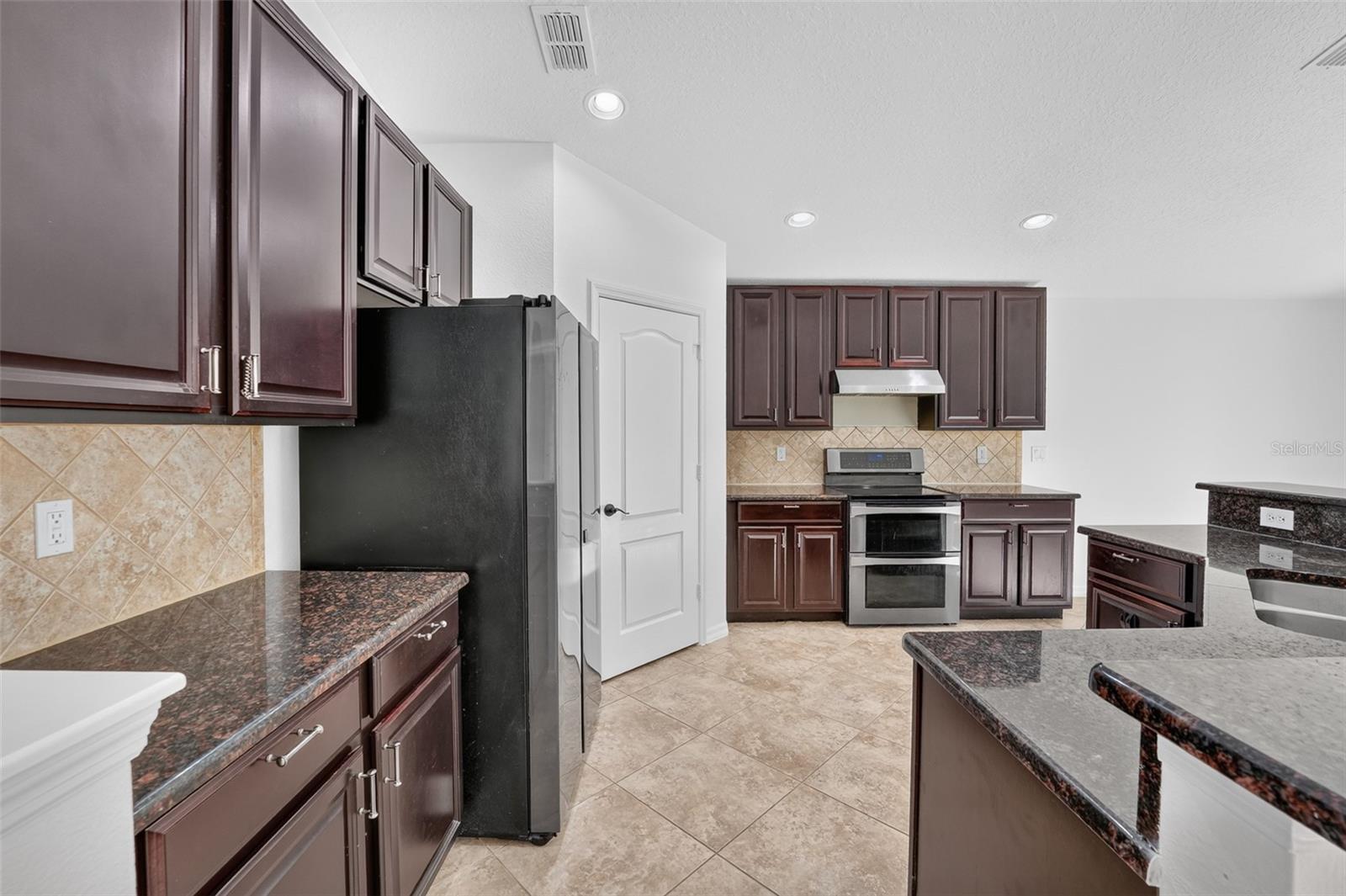 10648 Inside Loop Property Photo 22