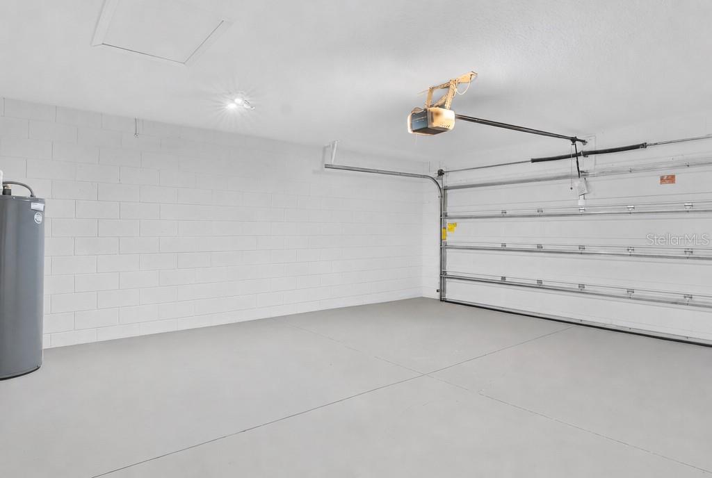 10648 Inside Loop Property Photo 32