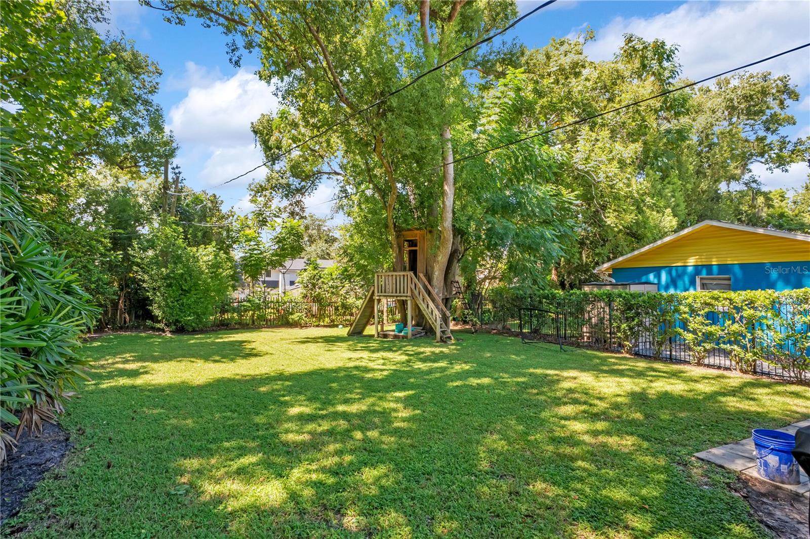628 Forest St Property Photo 26