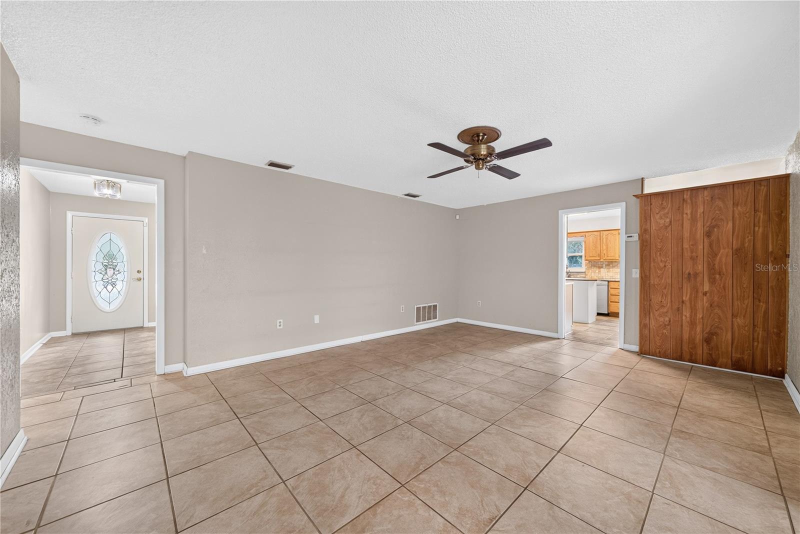 383 Palm Dr Property Photo 17