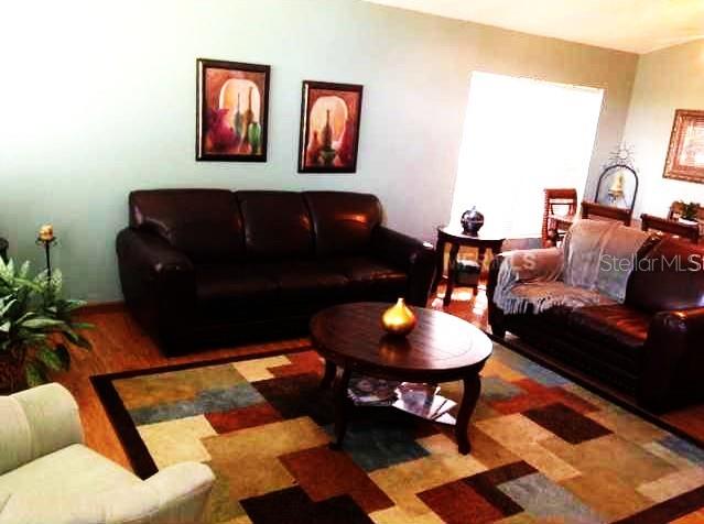 521 Cypress Tree Ct Property Photo 9