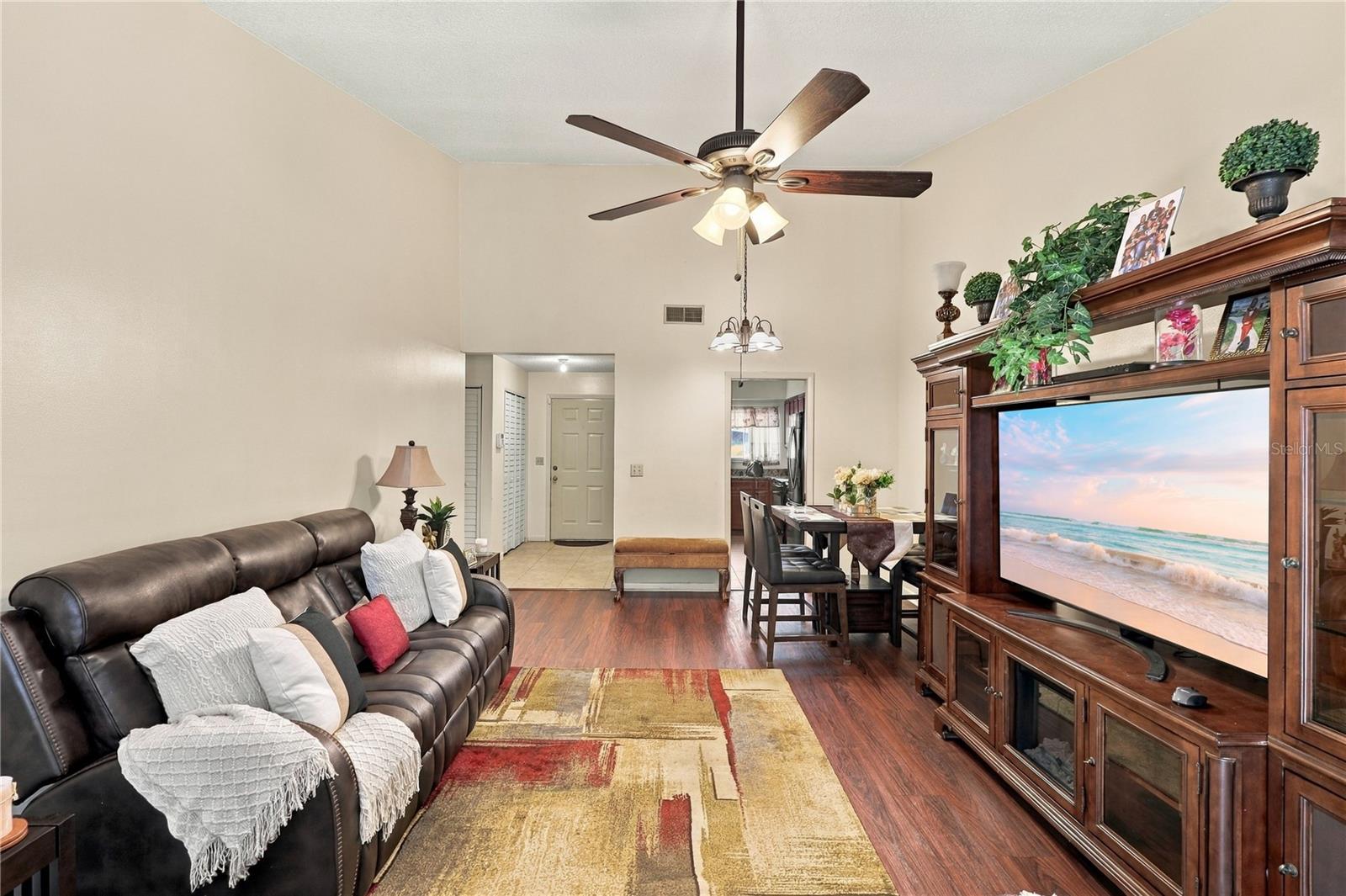 4631 N Pine Hills Rd #110 Property Photo 13