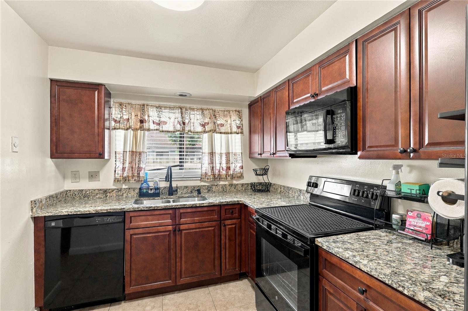 4631 N Pine Hills Rd #110 Property Photo 25
