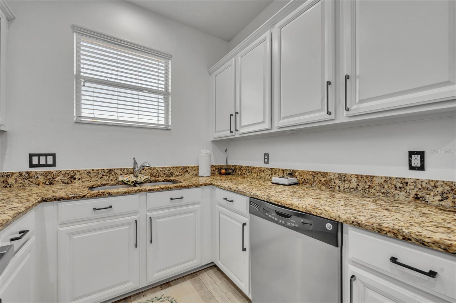 2829 Adelaide Ct Property Photo 17