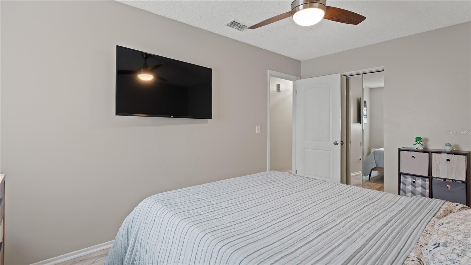 1124 W Desoto St Property Photo 15