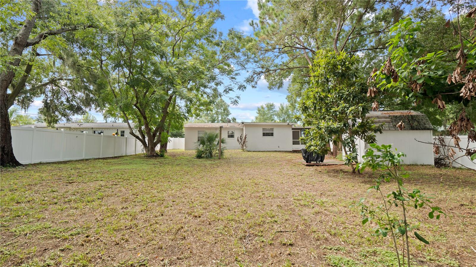 1124 W Desoto St Property Photo 33