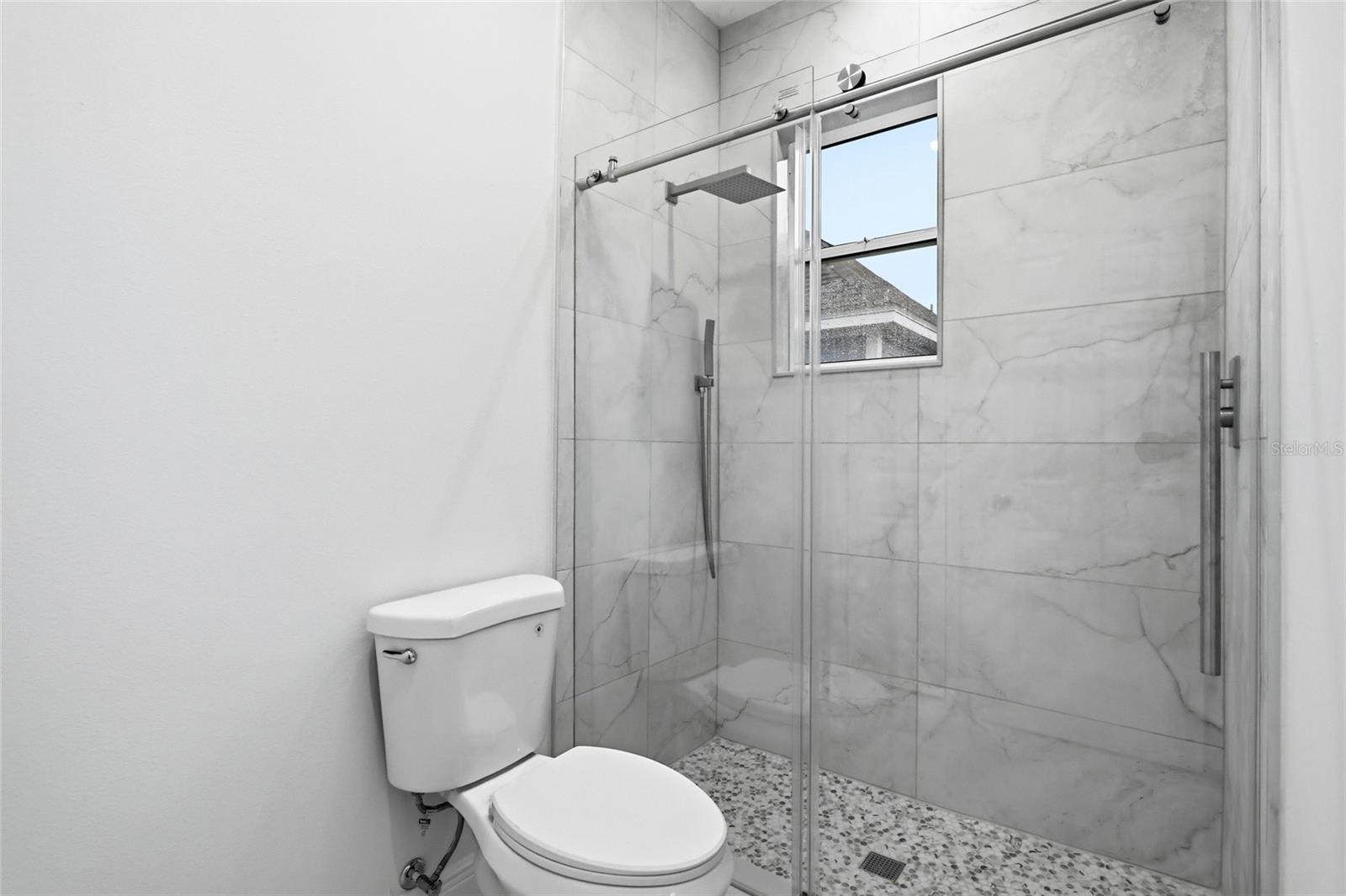 912 Waterside Dr Property Photo 38