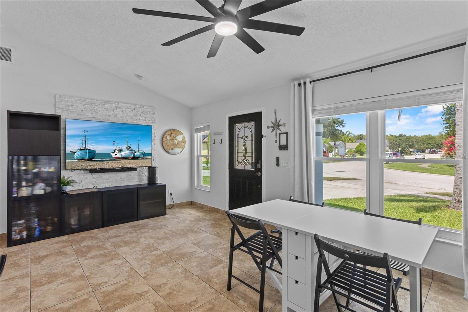 2239 Santa Lucia St Property Photo 3