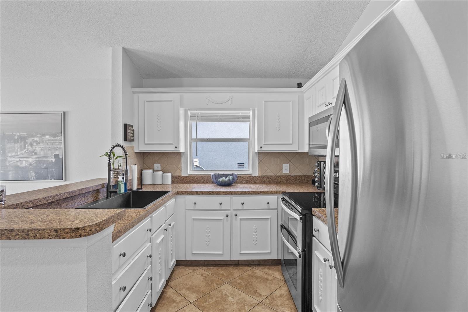 2239 Santa Lucia St Property Photo 6