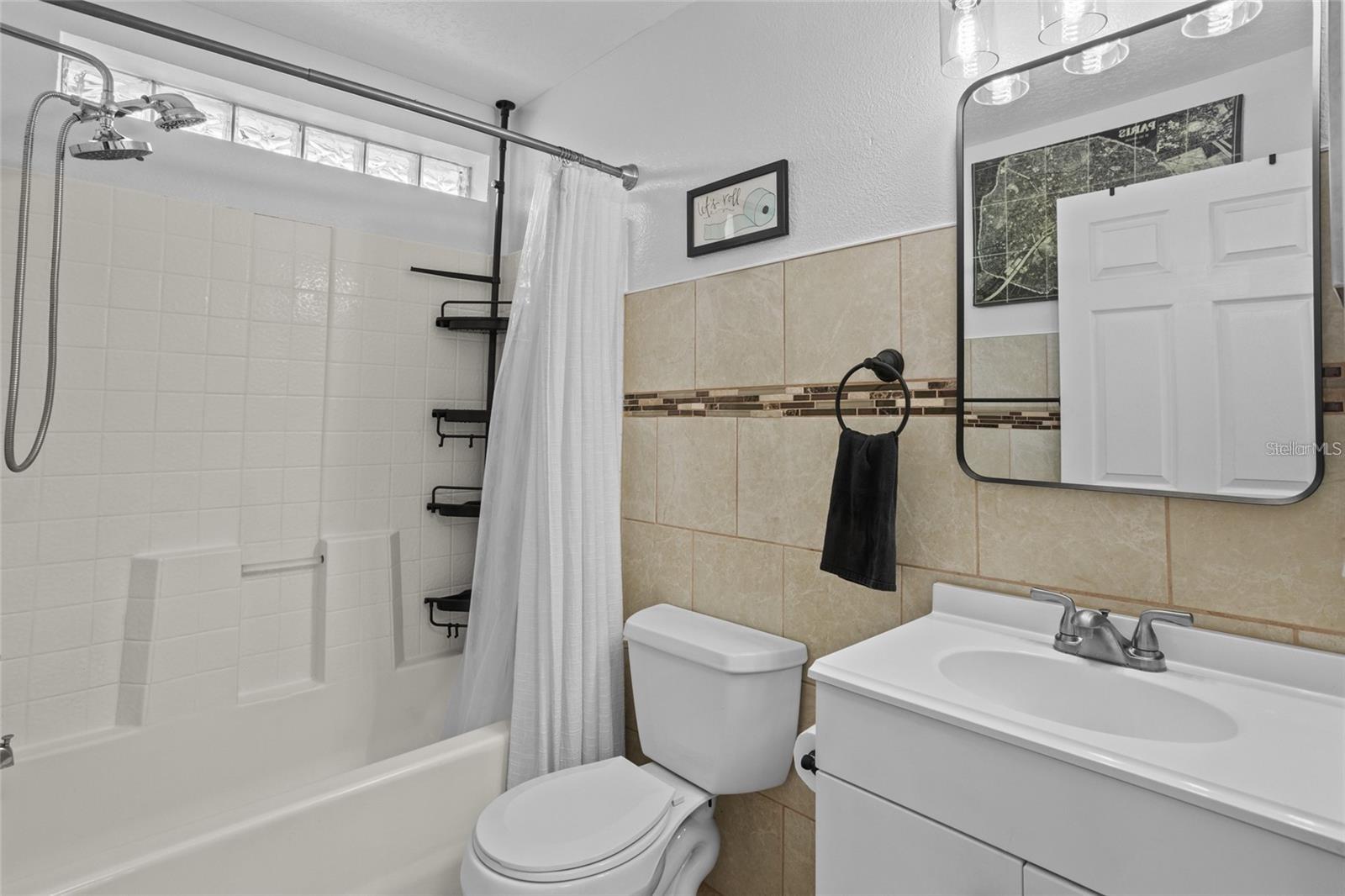 2239 Santa Lucia St Property Photo 9