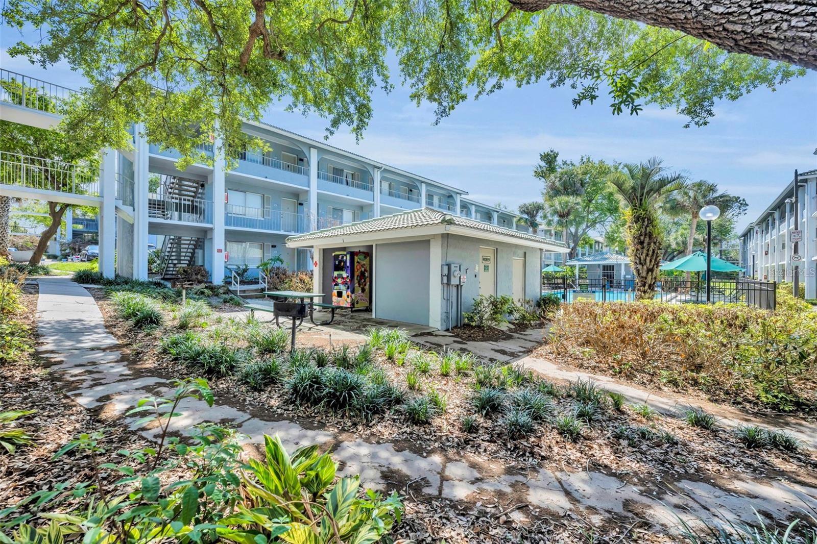 115 Oyster Bay Cir #360 Property Photo 38