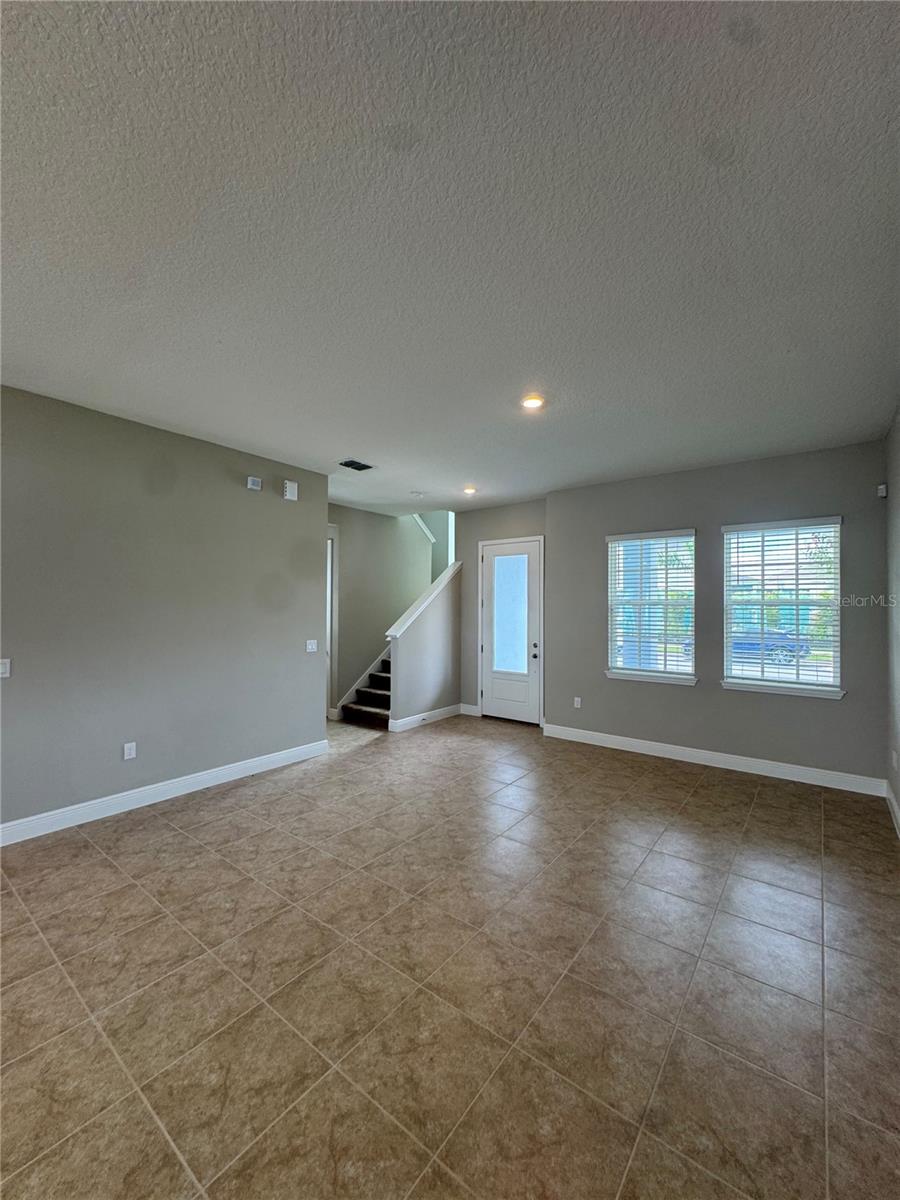 9841 Peebles St Property Photo 10