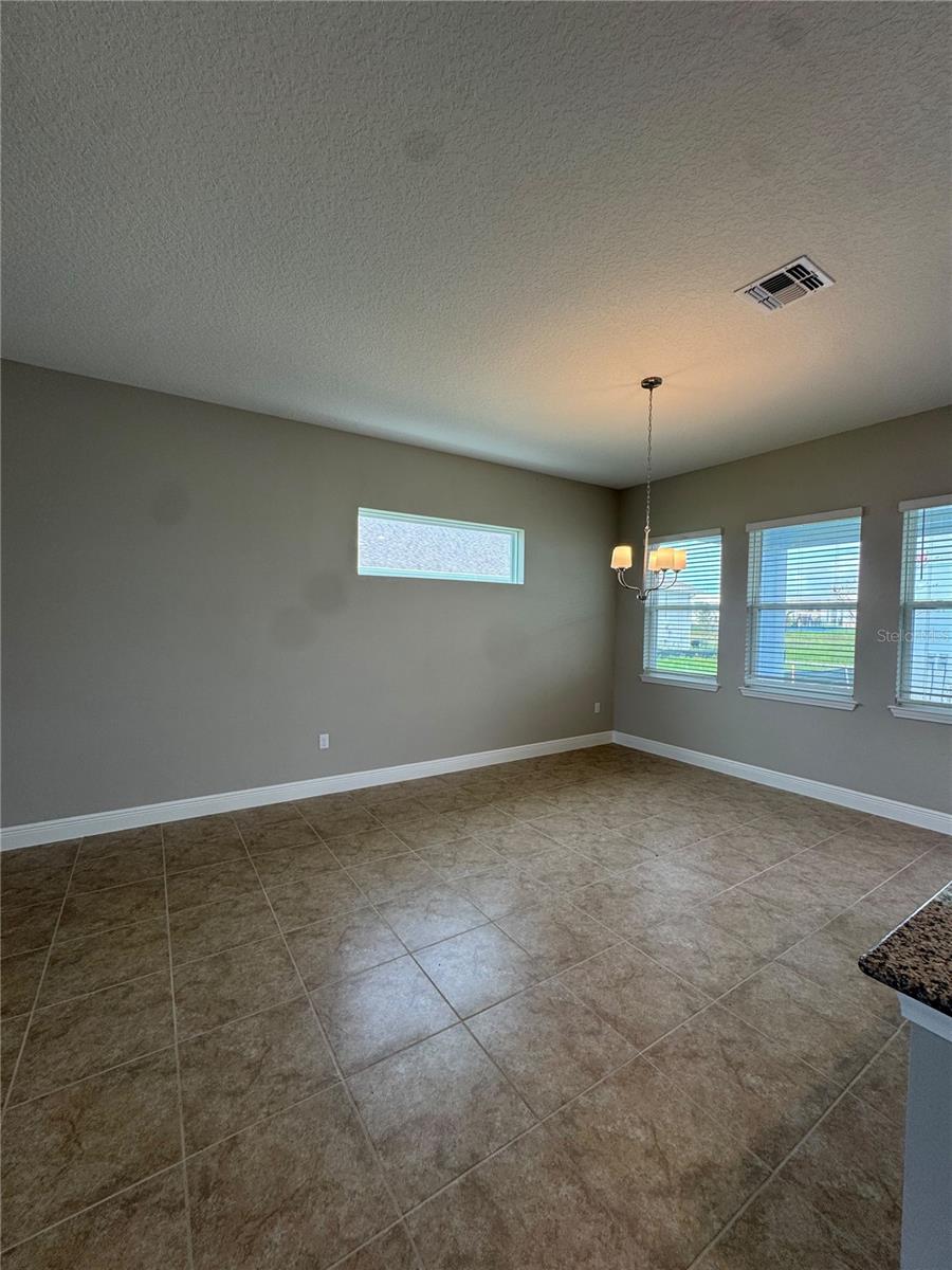 9841 Peebles St Property Photo 17