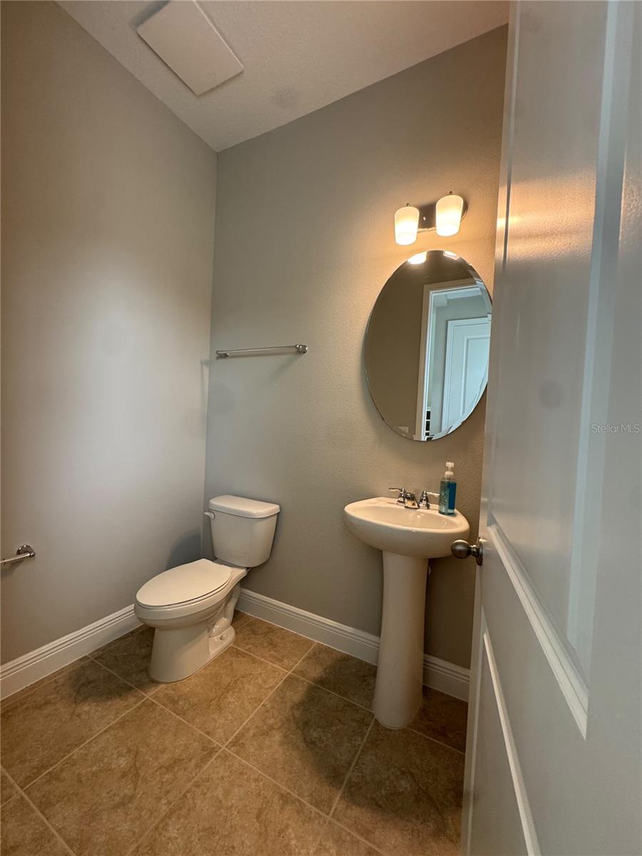 9841 Peebles St Property Photo 18