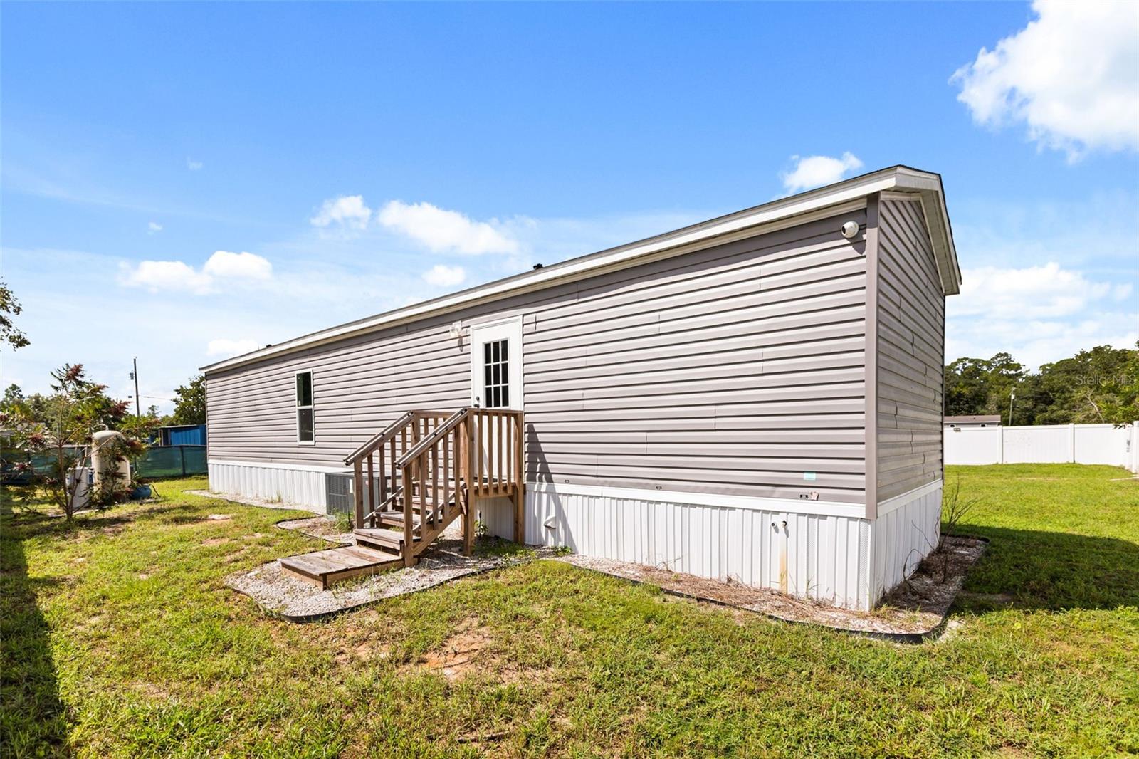 45516 Magnolia St Property Photo 2