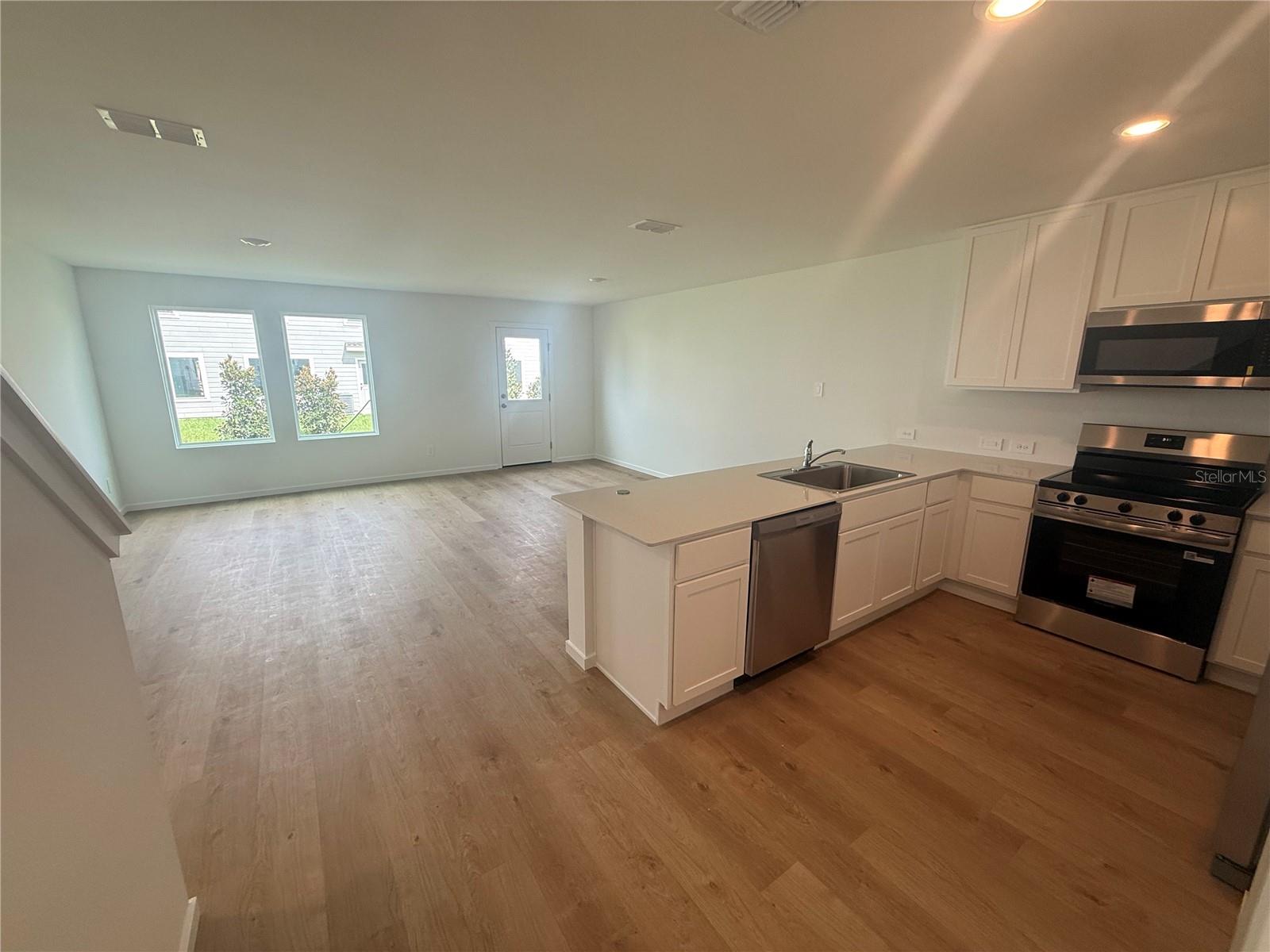 1562 Plank Pl Property Photo 2