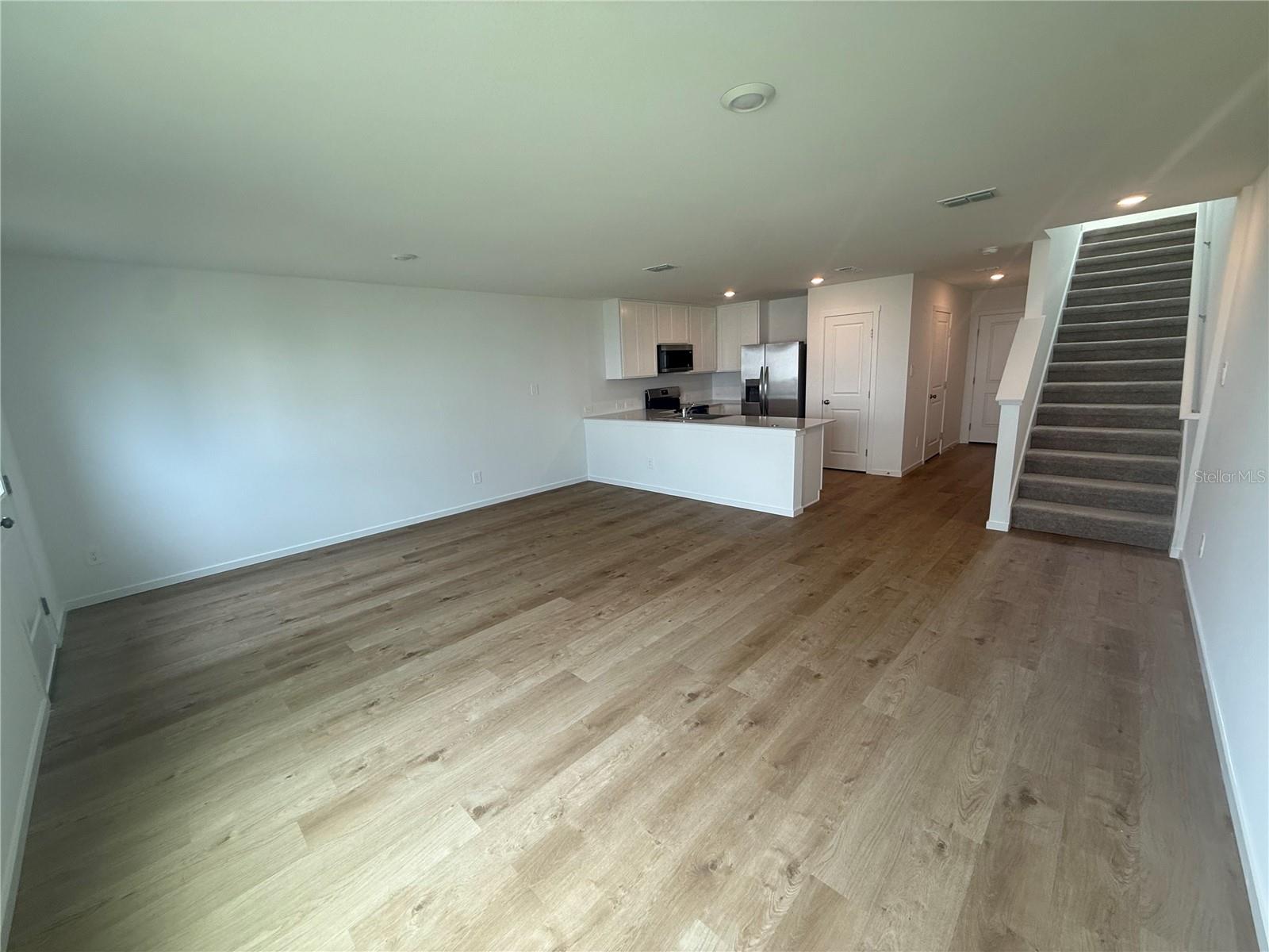 1562 Plank Pl Property Photo 4
