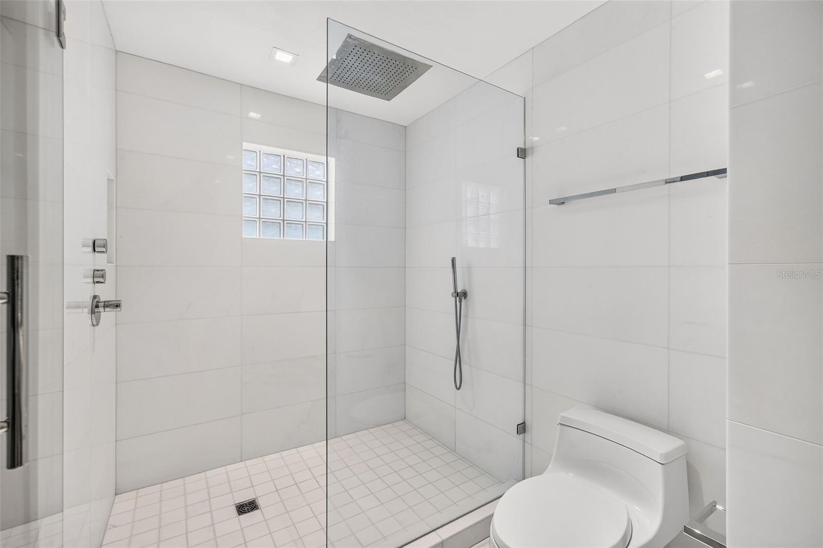 311 E Morse Blvd #1-5 Property Photo 39