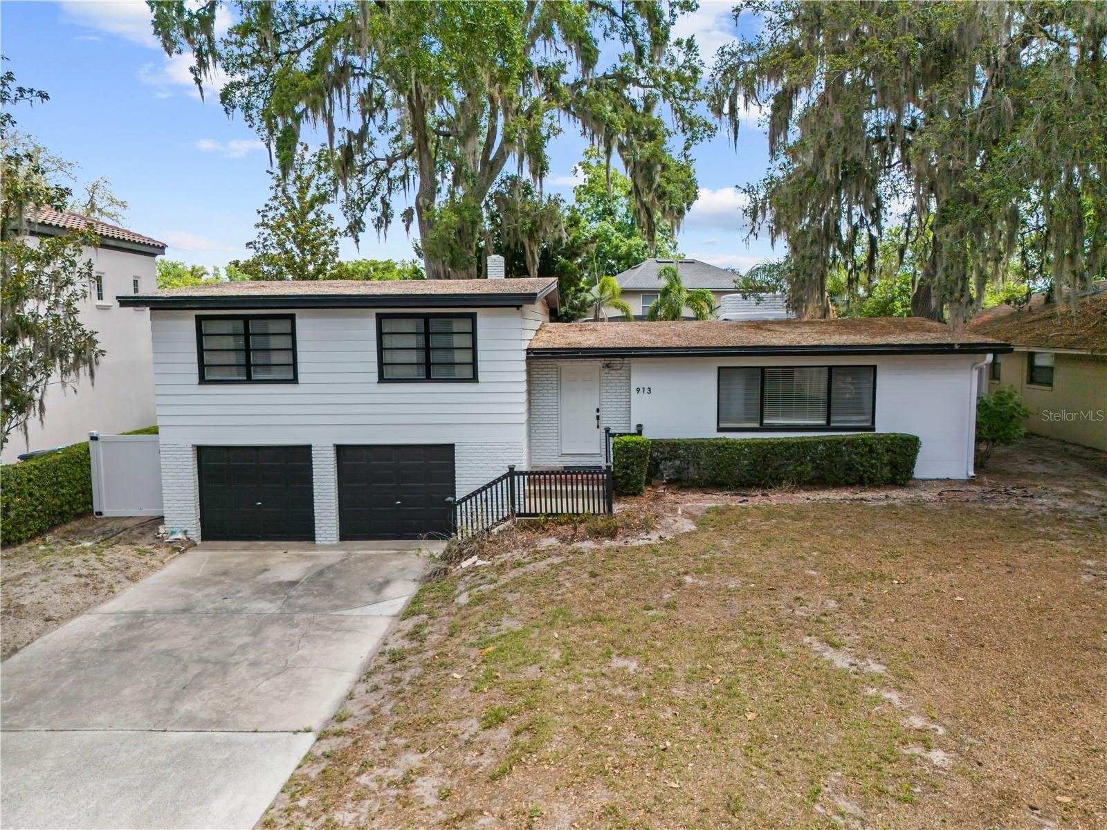 913 Moss Ln Property Photo 1