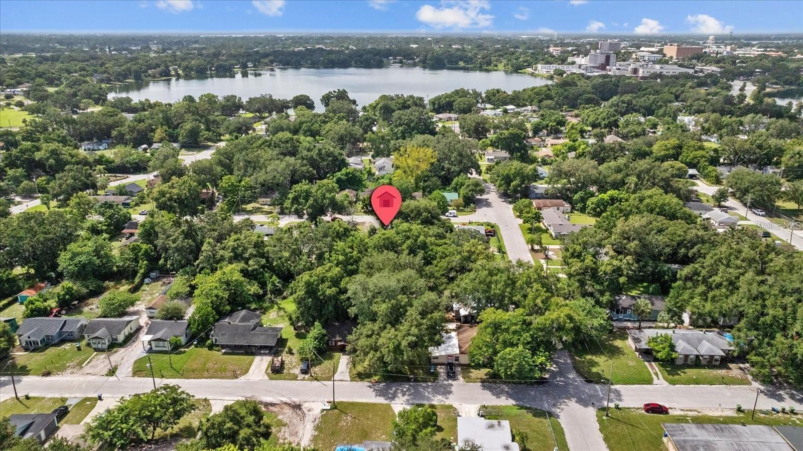 405 AVENUE M NE Property Photo 1