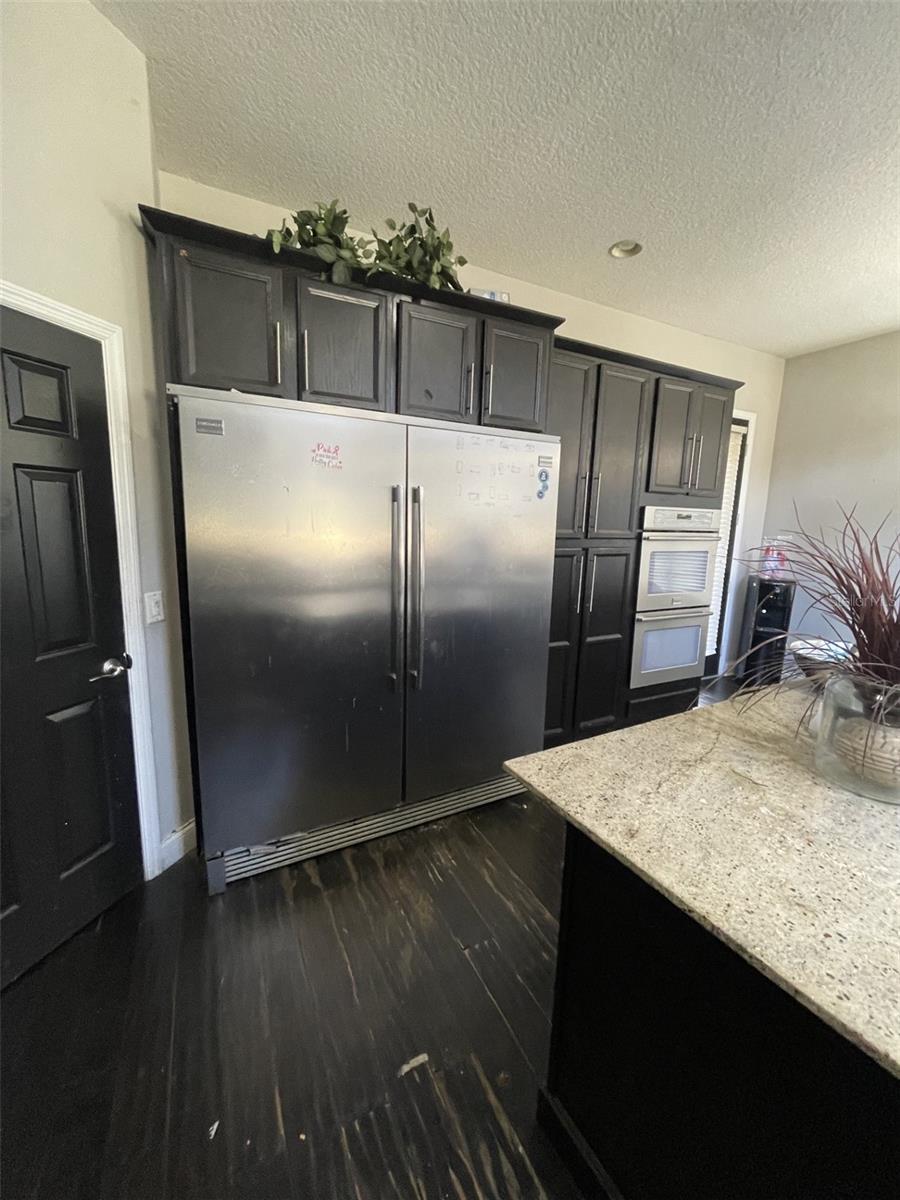 693 Cimarosa Ct Property Photo 10