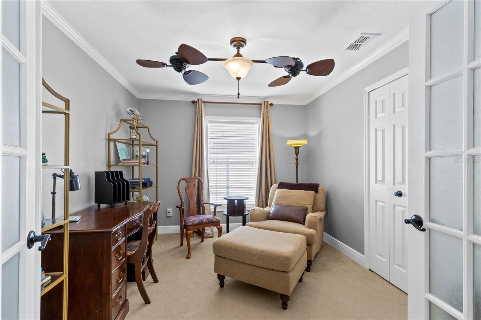 3853 Seminole Dr Property Photo 4