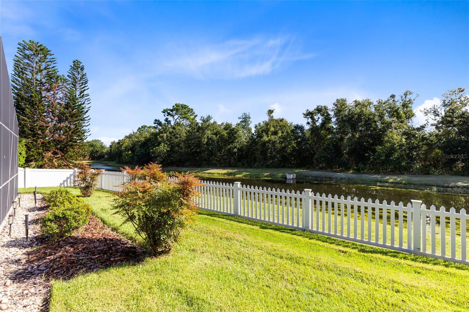 3853 Seminole Dr Property Photo 26