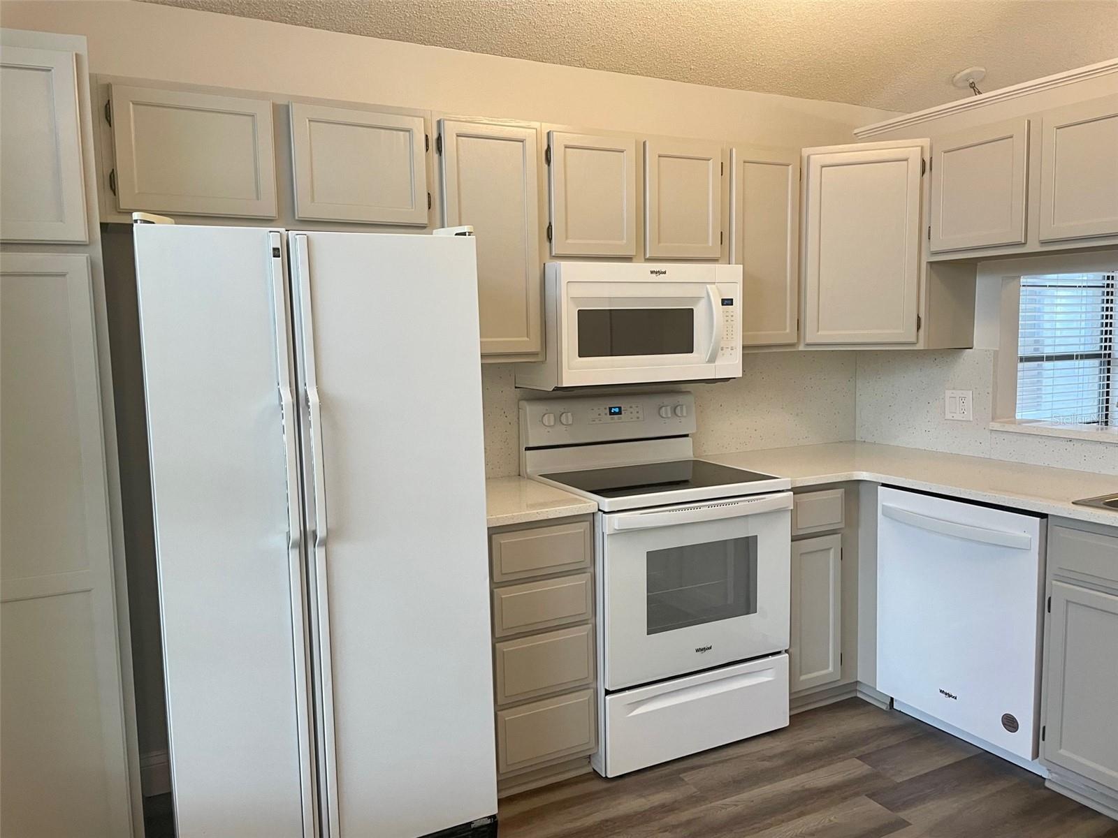 878 E Charing Cross Cir Property Photo 13