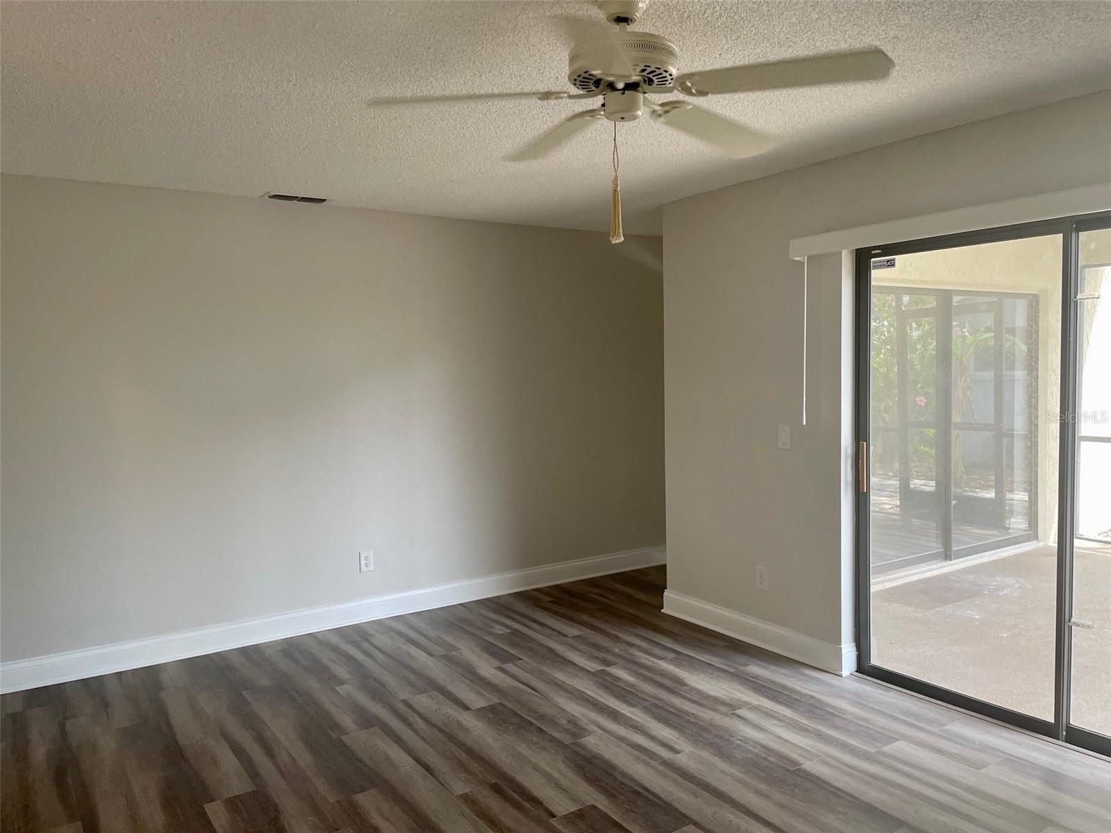 878 E Charing Cross Cir Property Photo 17