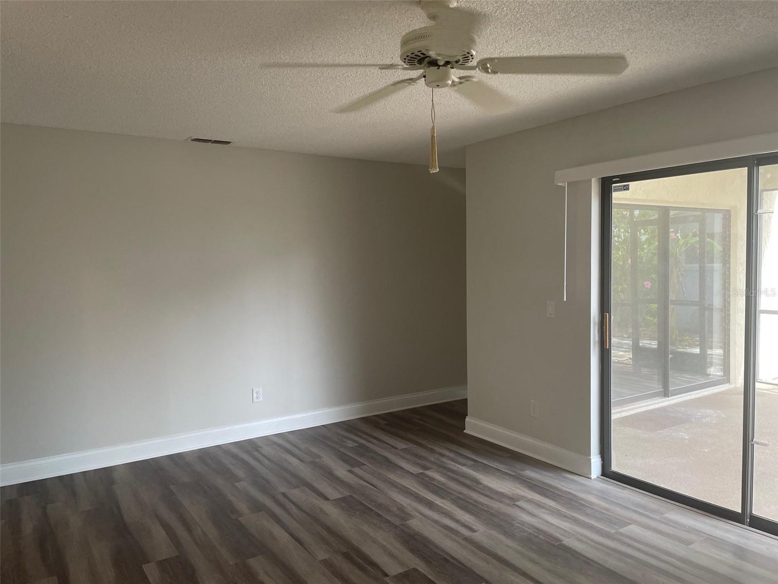 878 E Charing Cross Cir Property Photo 18