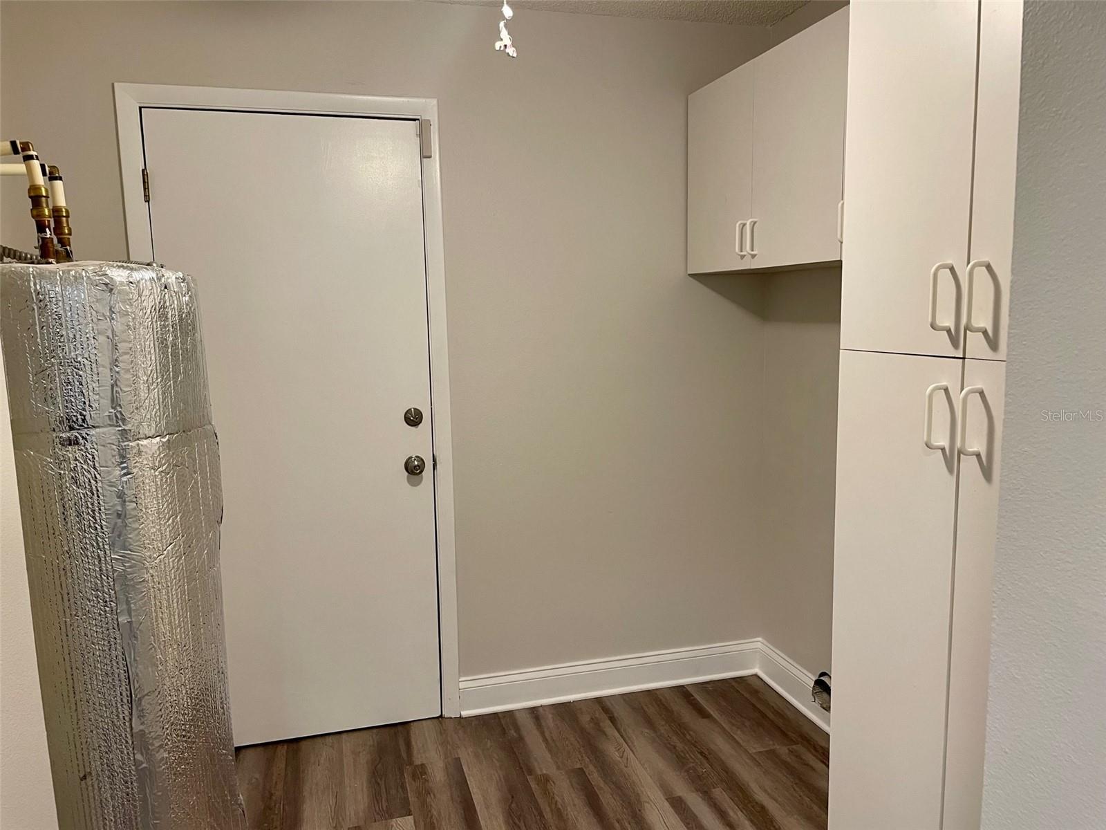 878 E Charing Cross Cir Property Photo 34