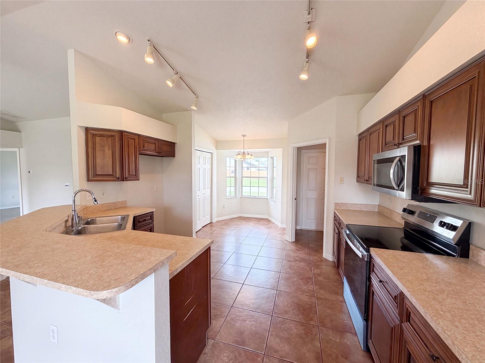 6536 Horizon Point Dr Property Photo 2